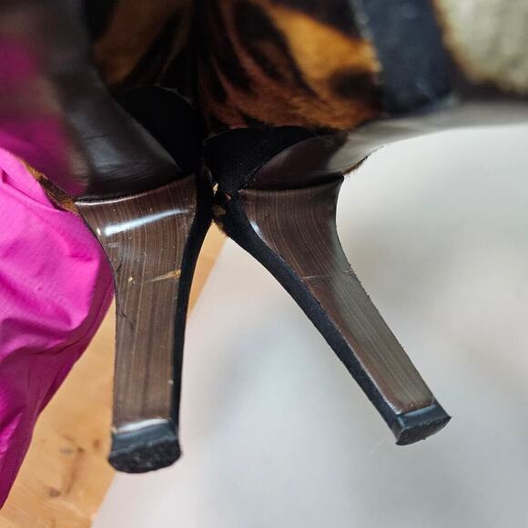 Stuart Weitzman Pony Style Ultra High heel 5.5M Calfskin heels. Open toes. NY - Picture 8 of 15